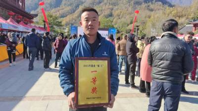 2025年，甘肃省陇南市康县天麻麻王评比及招商会在阳坝召开。三河坝镇斜坡村天麻种